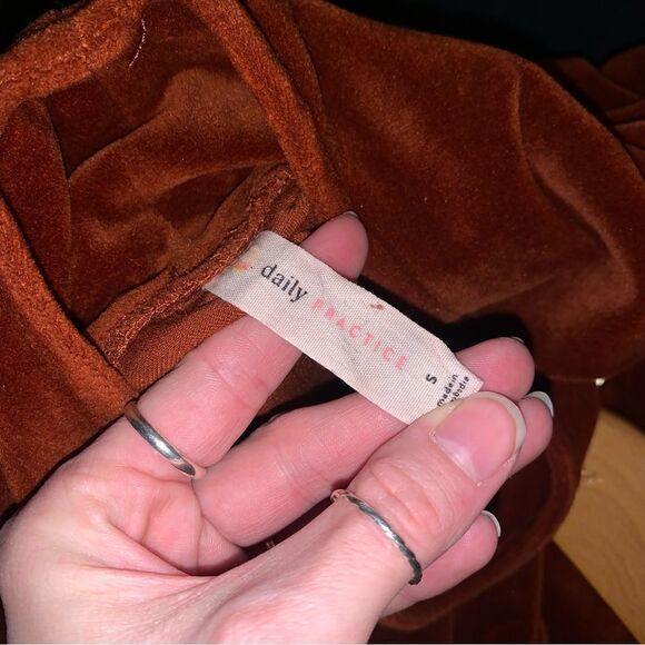 Anthropologie Daily Practice Velvet Pullover Small - Picture 2 of 5